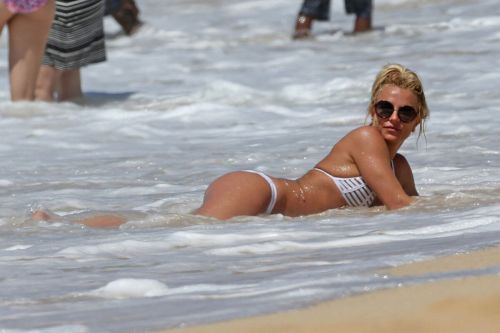 Britney Spears in Bikini on the Beach in Hawaii 8