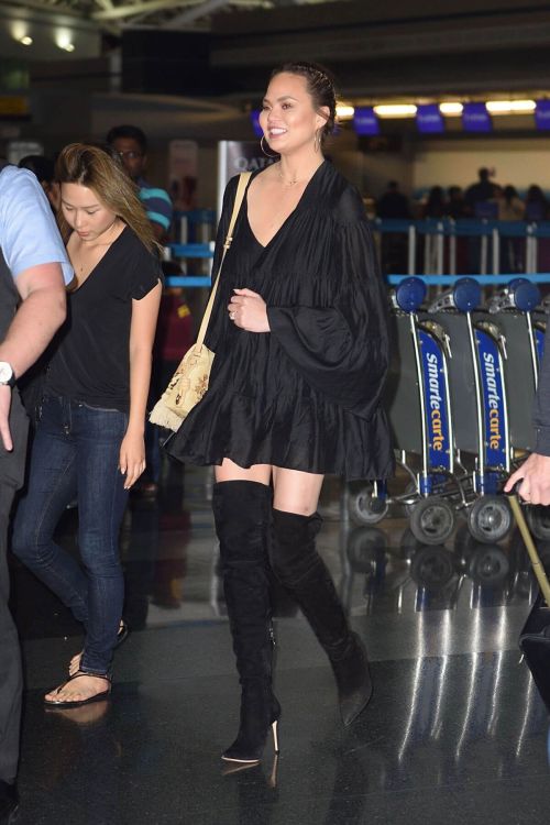 Chrissy Teigen Stills at JFK Airport in Los Angeles 4