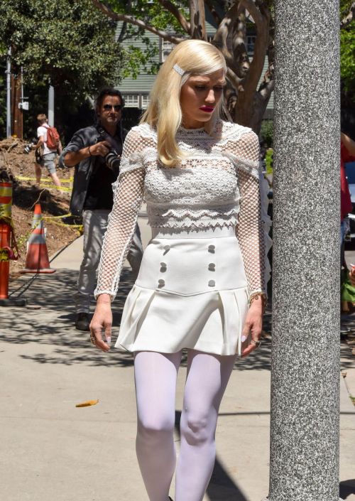 Gwen Stefani at Easter Services at a Church in Los Angeles 6