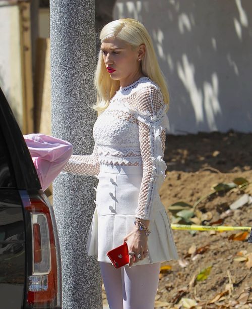 Gwen Stefani at Easter Services at a Church in Los Angeles 7