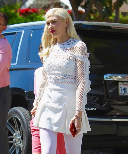 Gwen Stefani at Easter Services at a Church in Los Angeles 9