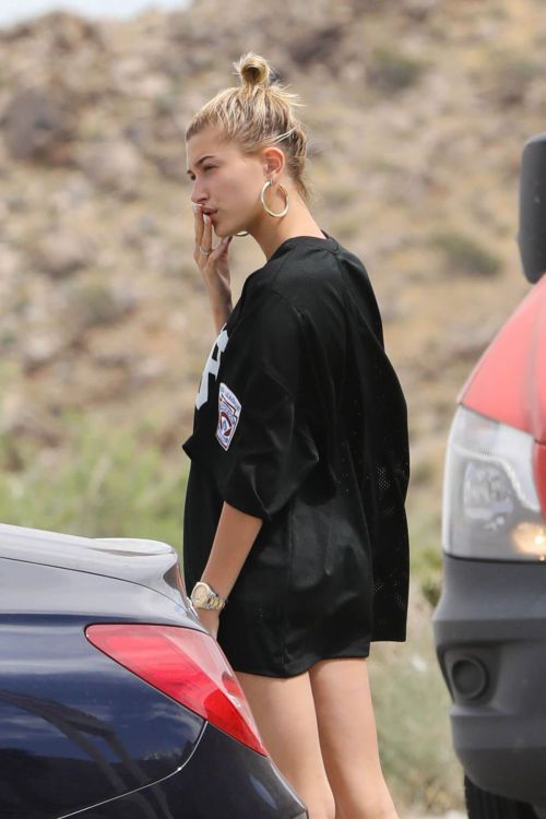 Hailey Rhode Baldwin Stills on the Set of a Photoshoot in Los Angeles 11