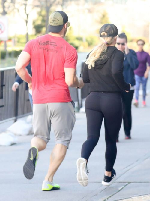 Hilary Duff Stills Out Jogging on Hudson River in New York 11