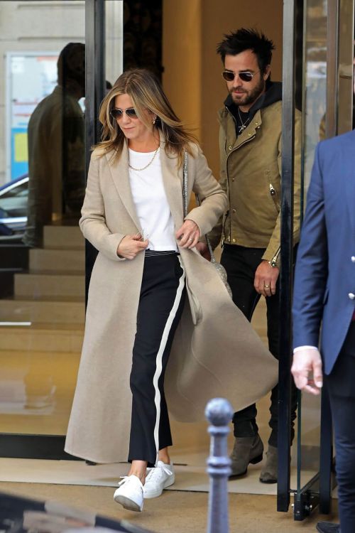 Jennifer Aniston and Justin Theroux Stills Leaving Chanel Store in Paris 6