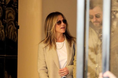 Jennifer Aniston and Justin Theroux Stills Leaving Chanel Store in Paris 10