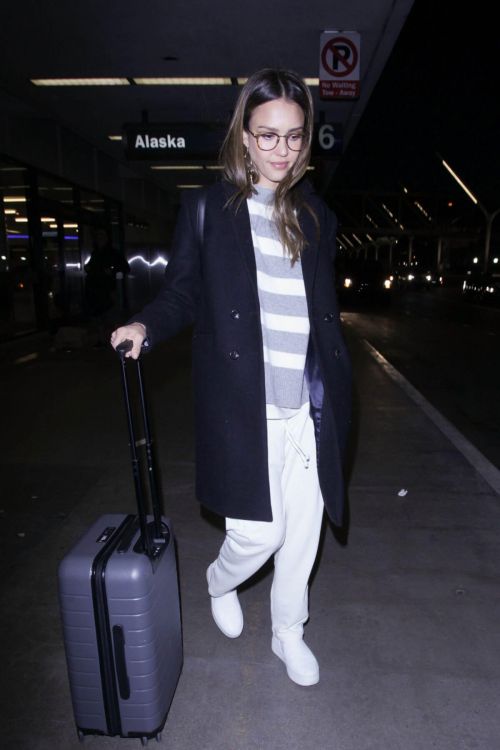 Jessica Alba at Los Angeles International Airport 1