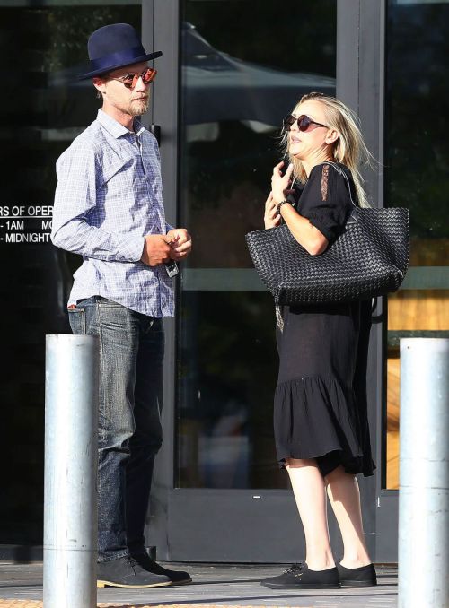 Kaley Cuoco and Karl Cook Stills Out for Lunch in Los Angeles 4
