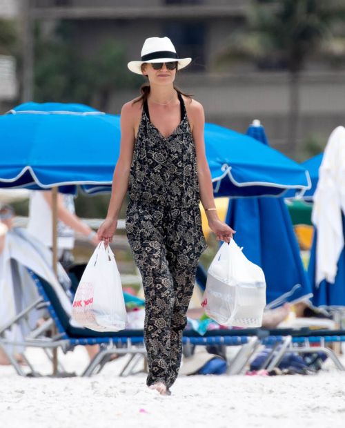 Katie Holmes Stills Out at a Beach in Miami 6