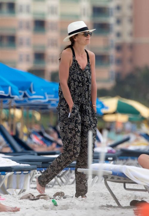 Katie Holmes Stills Out at a Beach in Miami 9