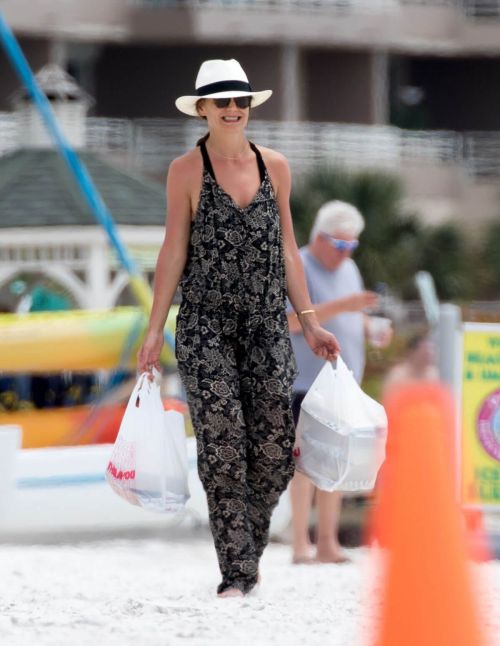 Katie Holmes Stills Out at a Beach in Miami 10