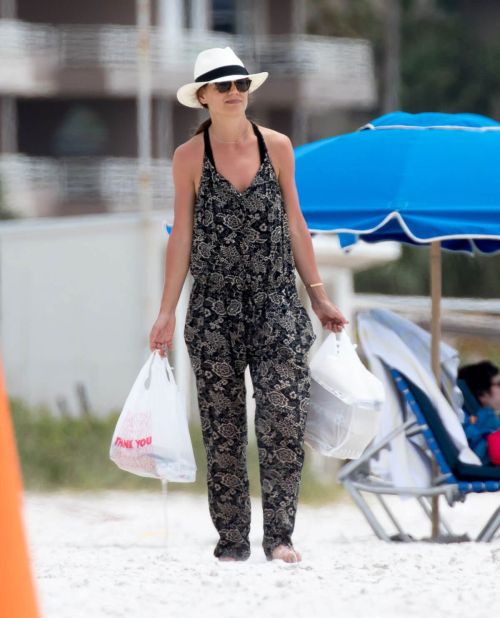 Katie Holmes Stills Out at a Beach in Miami 12