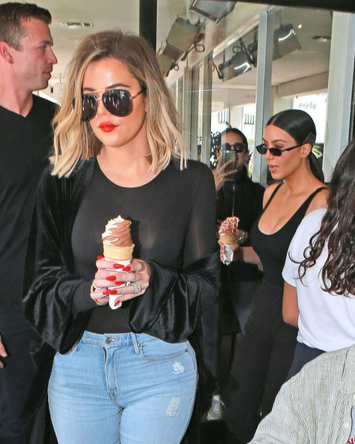 Kim Kardashian & Khloe Kardashian Stills Out For Lunch In Los Angeles 5