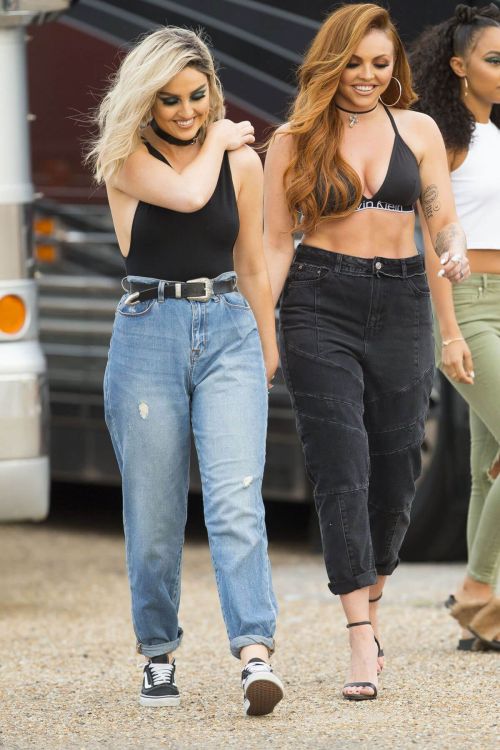 Little Mix Leaves Their Tour Bus in New Orleans 9