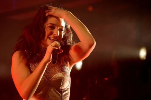 Lorde Performs at 2017 Coachella Valley Music and Arts Festival in Indio 1