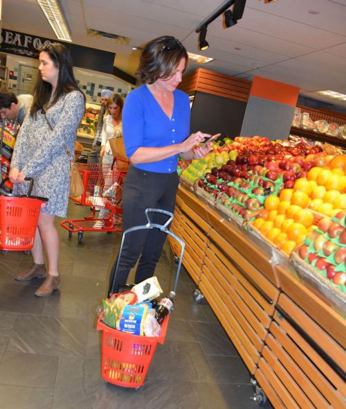 Luann de Lesseps Shopping Groceries at Morton Village Supermarket in New York 1