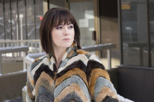 Mary Elizabeth Winstead Photoshoot for Fargo Season 3 Promos