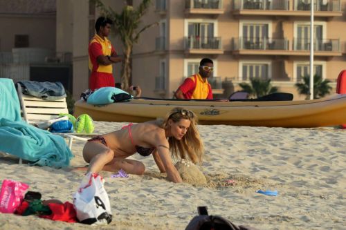 Michelle Hunziker Stills in Bikini on the Beach in Dubai 12