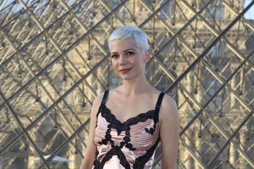 Michelle Williams Stills at Louis Vuitton Dinner Party in Paris 5