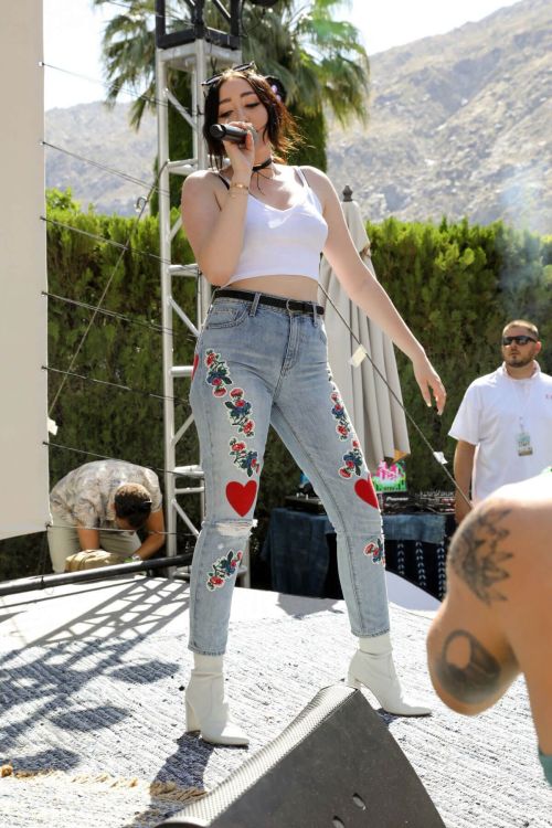 Noah Cyrus Performs at Lucky Lounge Desert Jam in Palm Springs 12