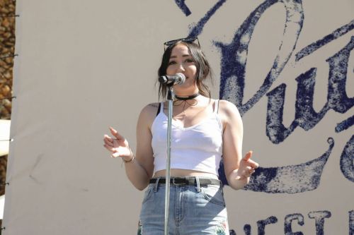 Noah Cyrus Performs at Lucky Lounge Desert Jam in Palm Springs 18