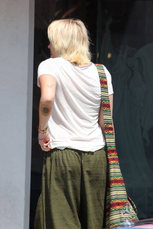 Paris Jackson Stills Out and About in Venice Beach 3