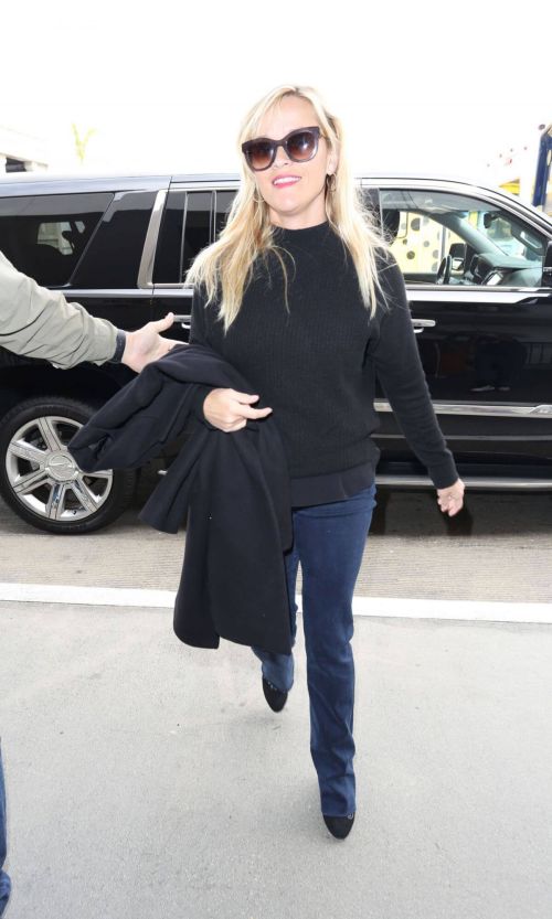 Reese Witherspoon Stills at LAX Airport in Los Angeles 6