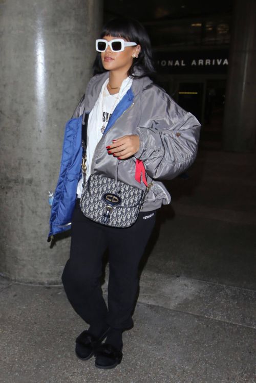 Rihanna Stills at LAX Airport in Los Angeles 2