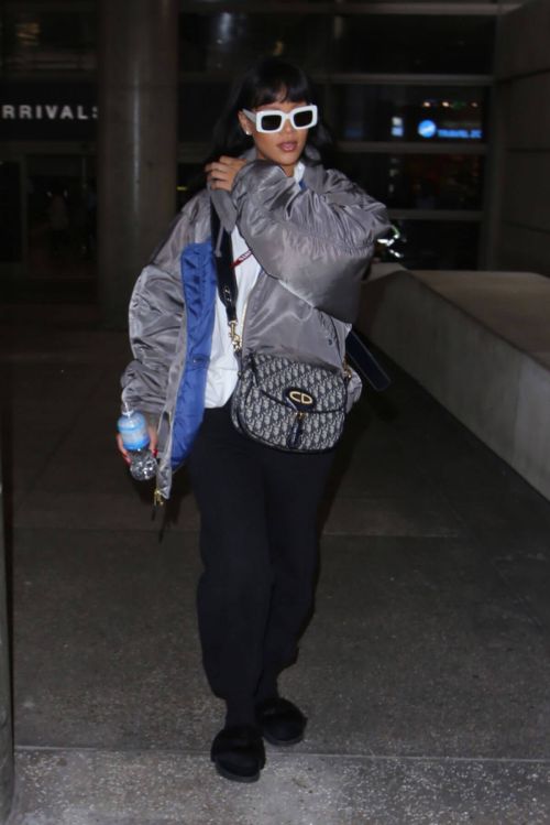 Rihanna Stills at LAX Airport in Los Angeles 3