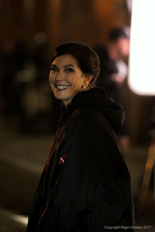 Teri Hatcher Stills on the Set of Supergirl in Vancouver 11