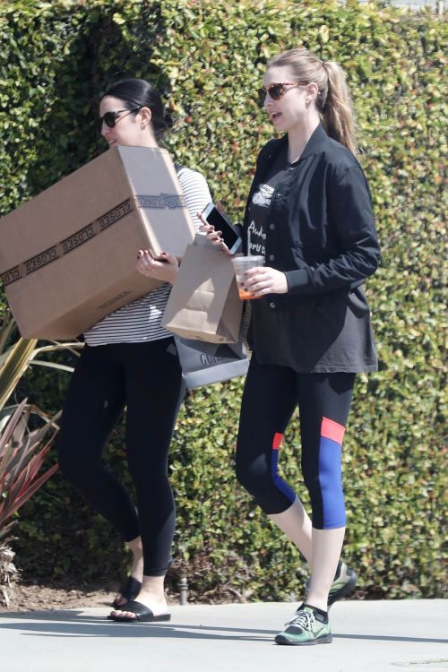 Whitney Port Stills Out and About in Venice Beach 6