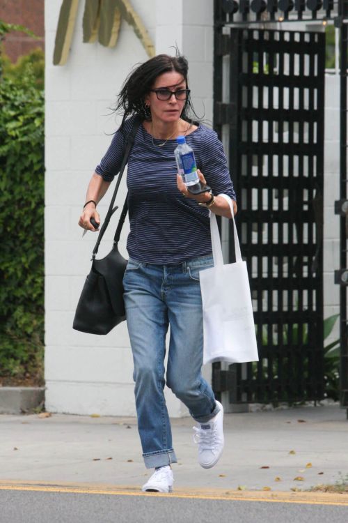 Courteney Cox Out Shopping at Express in Beverly Hills 1