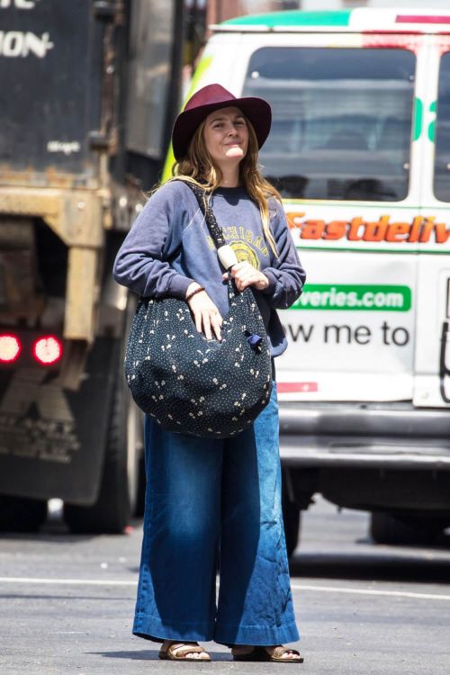 Drew Barrymore Out and About in New York 6