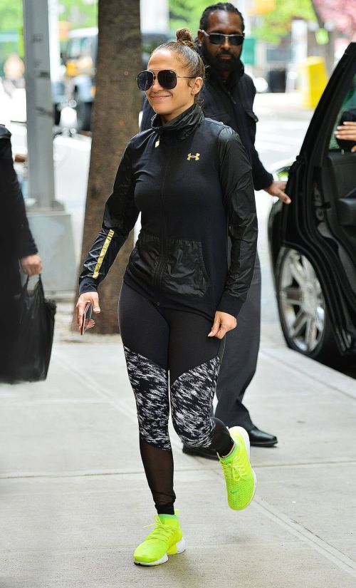 Jennifer Lopez Arrives at a Gym in New York 2