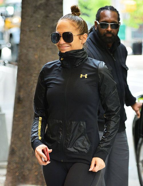 Jennifer Lopez Arrives at a Gym in New York 10