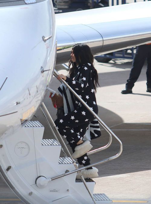 Kylie Jenner Boarding at a Private Jet in Cusco 3