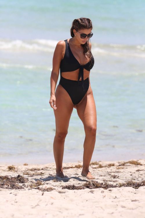 Larsa Pippen in Bikini at a Beach in Miami 43