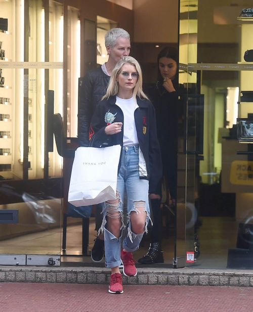 Lottie Moss Shopping on Kings Road in London 1