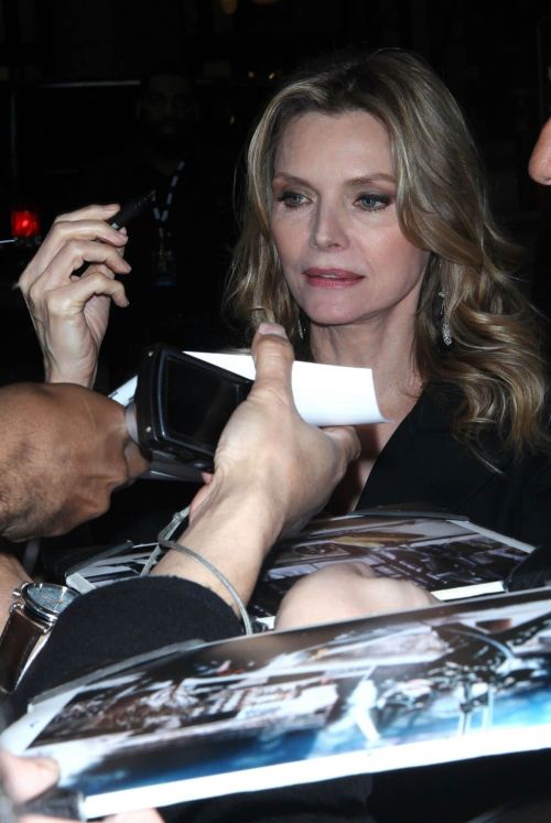 Michelle Pfeiffer Leaves Museum of Modern Art in New York 4