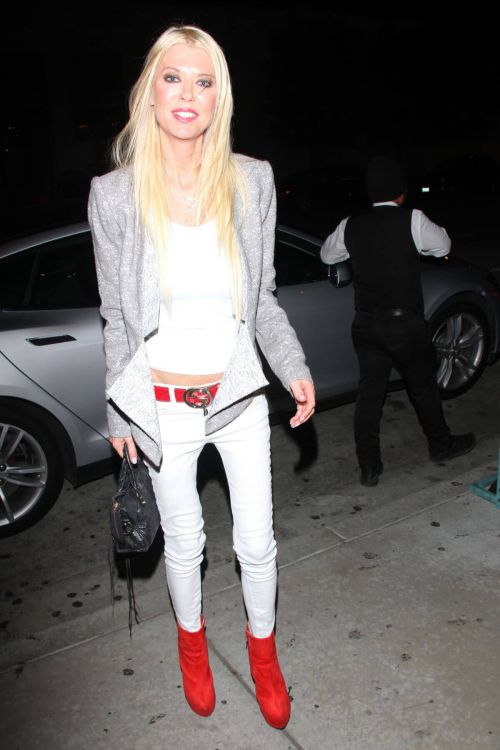 Tara Reid at Catch LA Restaurant in West Hollywood 1