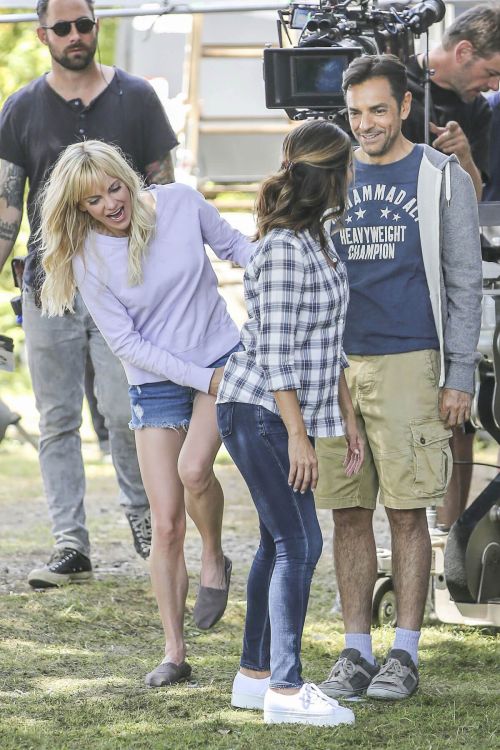 Anna Faris on the Set of Overboard in Vancouver 13