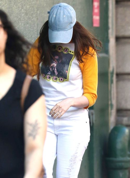 Anne Hathaway Out and About in New York 1
