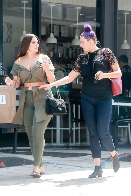 Ashley Graham at Cafe Gratitude in Los Angeles 3