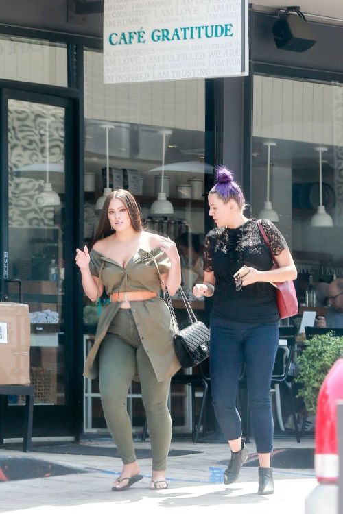 Ashley Graham at Cafe Gratitude in Los Angeles 4