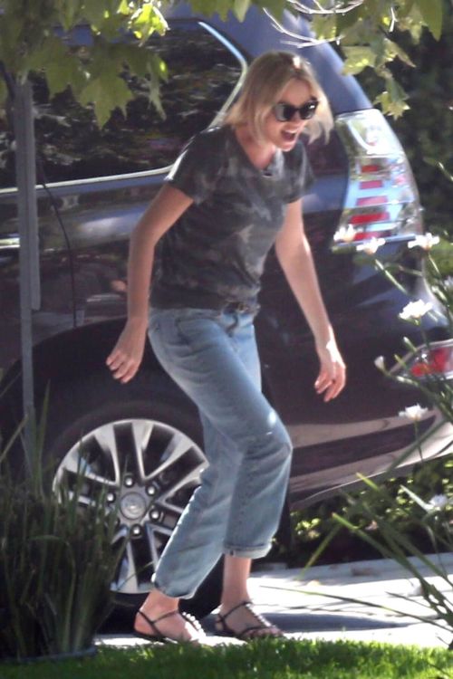 Charlize Theron Out and About in Los Angeles 3