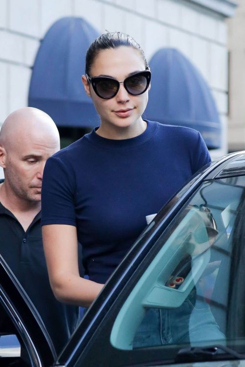 Gal Gadot Leaves Her Hotel in New York 9