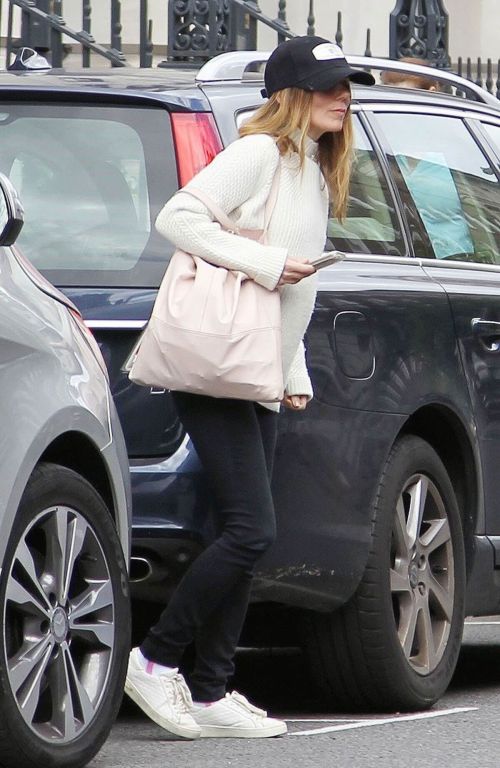 Geri Halliwell Out in London 9