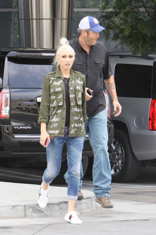 Gwen Stefani Arrives at a Recording Studio in Hollywood 12