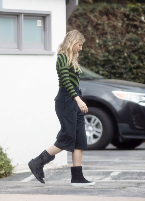 Gwyneth Paltrow Out and About in Los Angeles 2