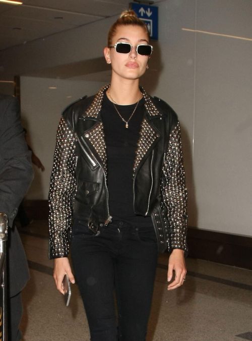 Hailey Baldwin at LAX Airport in Los Angeles 4