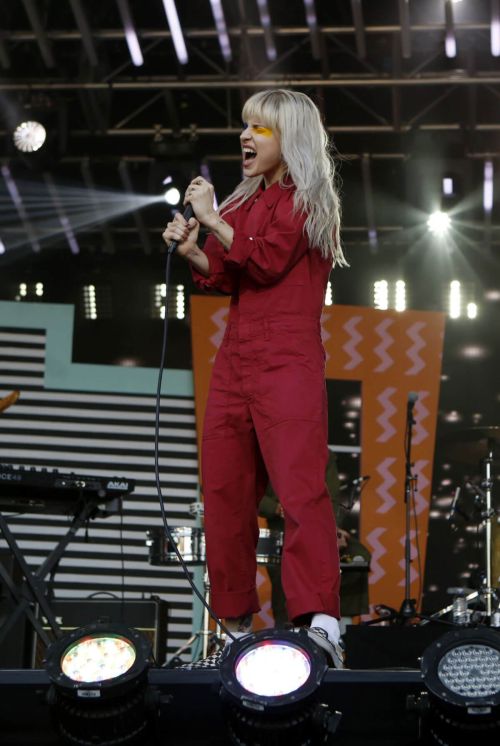 Hayley Williams Performs at Jimmy Kimmel Live 3